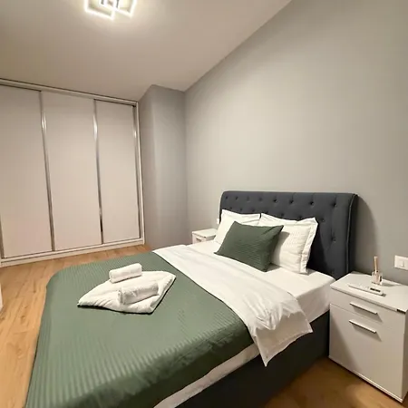 Luxury 8 At Square 21 شقة