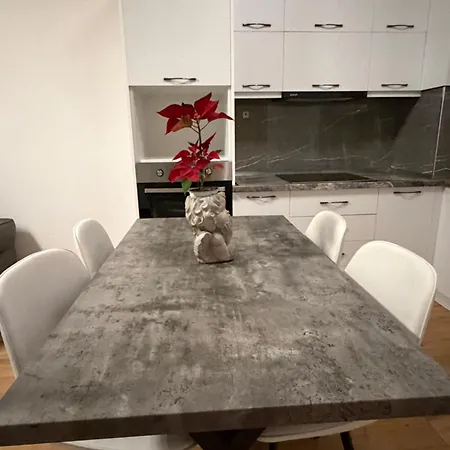 Apartament Luxury 8 At Square 21 Tirana