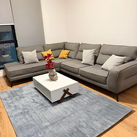 Luxury 8 At Square 21 Apartament Tirana