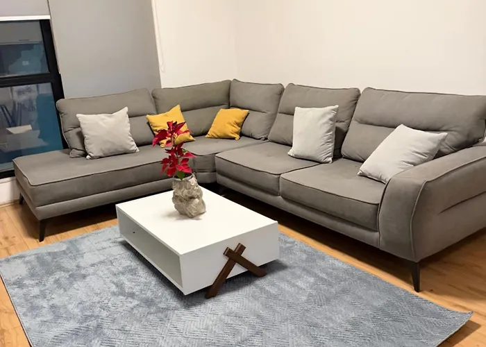 Luxury 8 At Square 21 Apartament Tirana