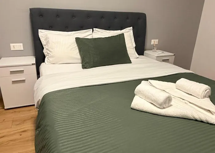 Luxury 8 At Square 21 Apartament *